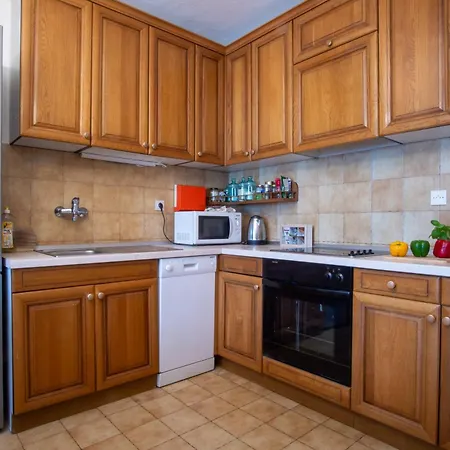 Lägenhet Spacious 2-bedroom Near Center - Nata Split