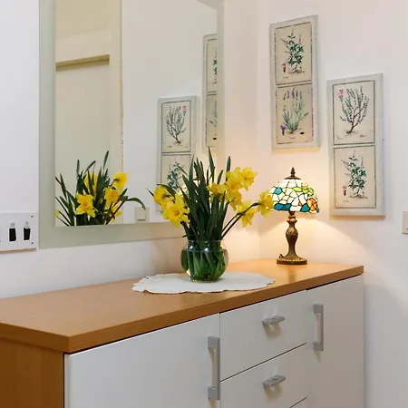 Appartement Spacious 2-bedroom Near Center - Nata *